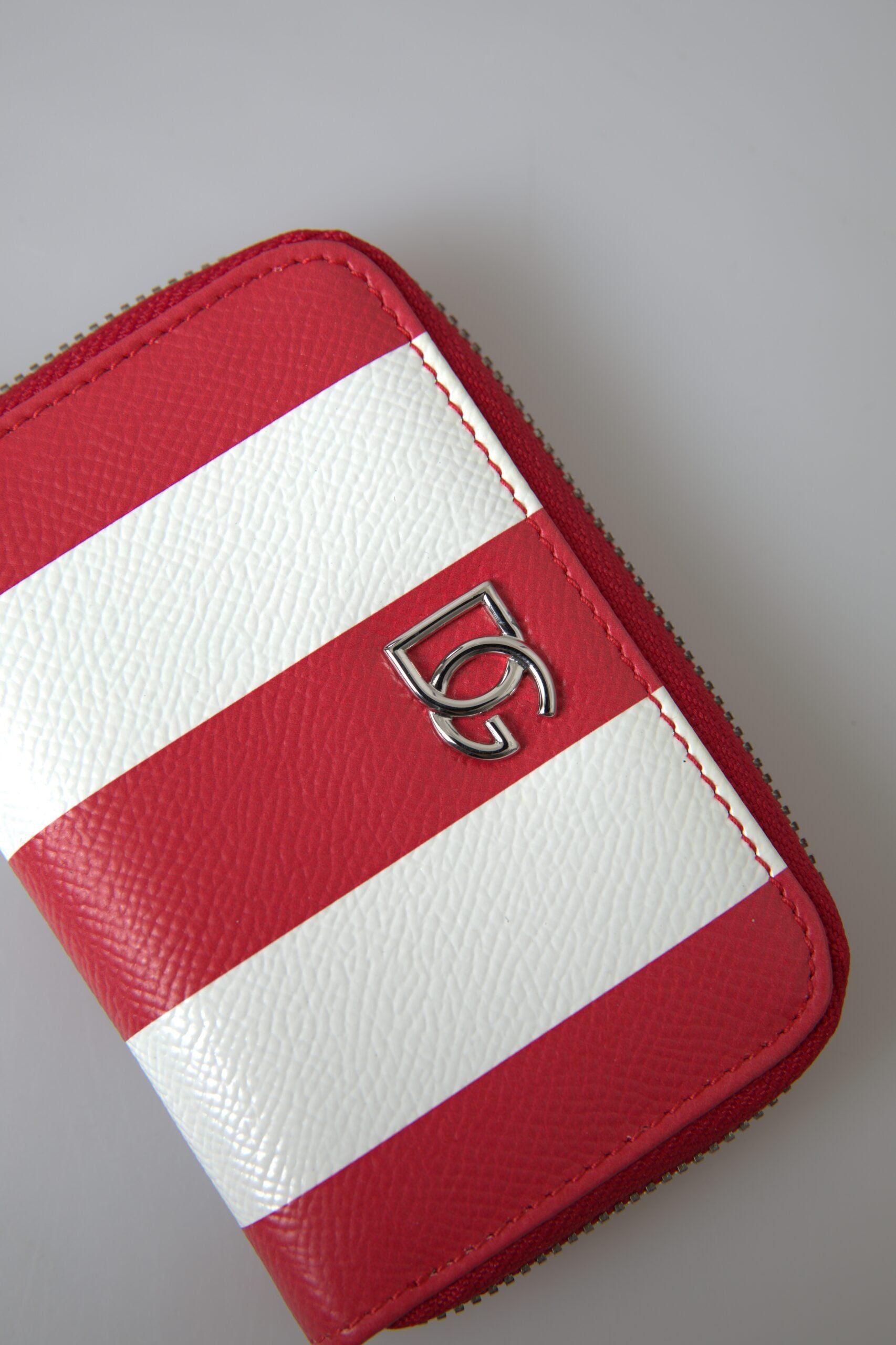 Dolce & Gabbana Elegant Continental Zip Wallet - Red & White Leather