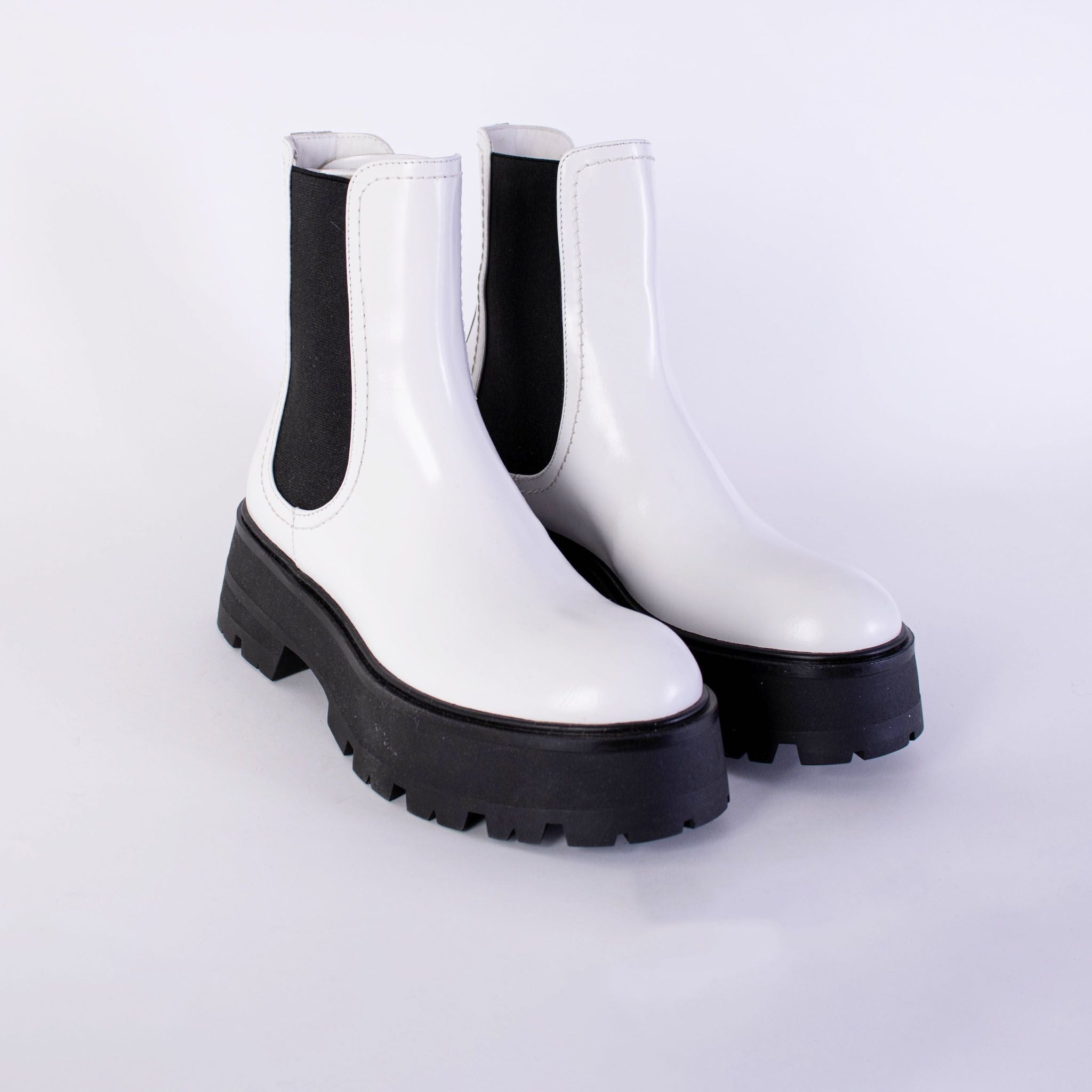 Alexander McQueen White and Black Leather Chelsea Boots